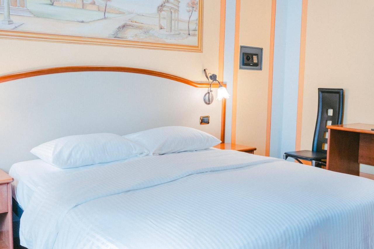 Bnb Dimora Dei Guelfi ルッカ エクステリア 写真